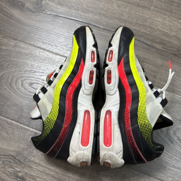 Nike Air Max 95 SE "Neon Size 9 - Picture 6 of 7